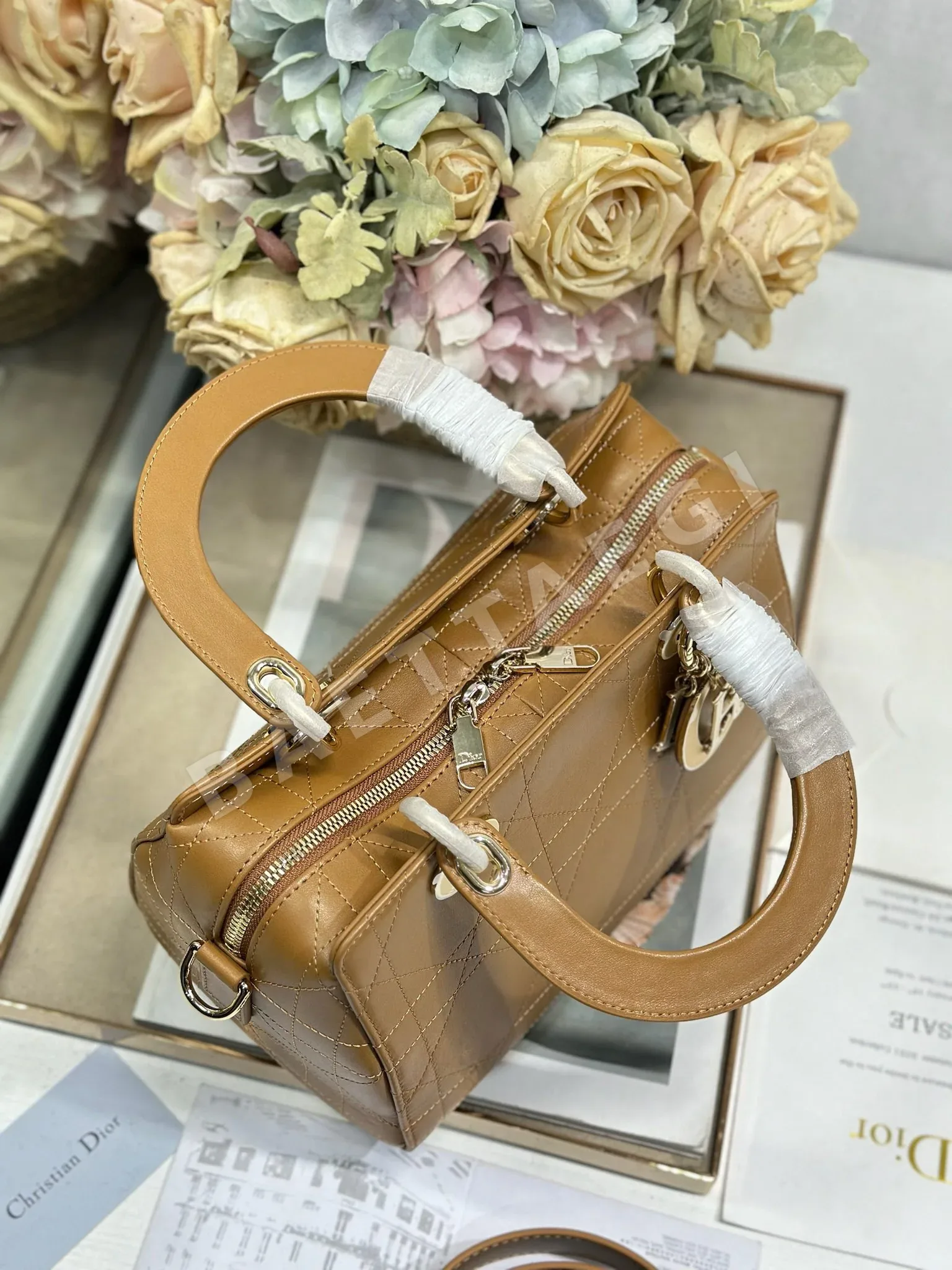 디올 레이디 스몰 핸드백 상세 이미지 6