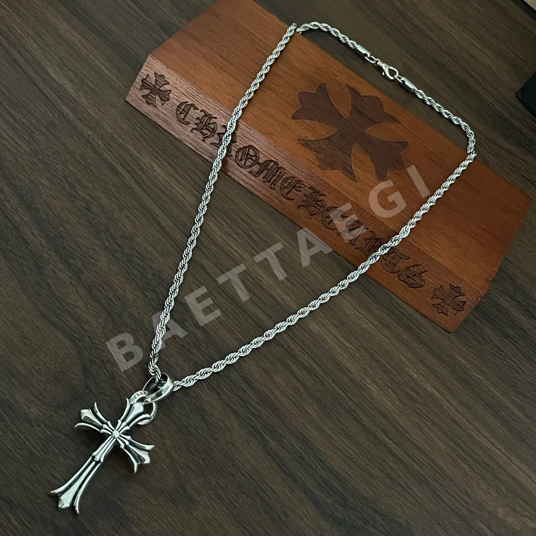 크롬하츠 클래식 레트로 크로스 스네이크 본 목걸이 상세 이미지 5