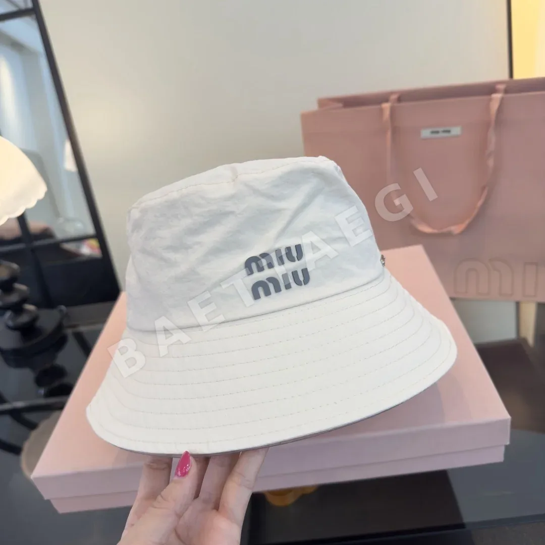 미우미우 모자 185849 Miu Miu Cap