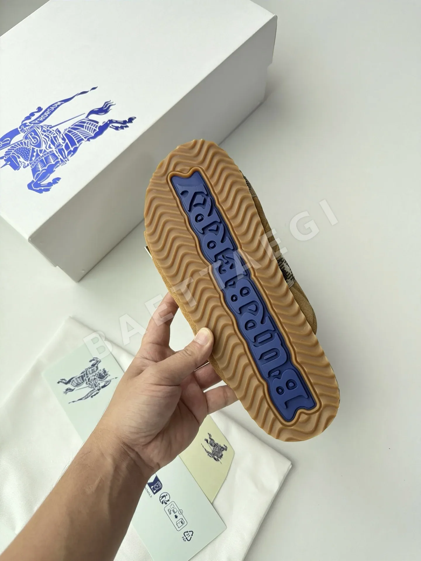 버버리 체크 더블 버클 버켄스톡 샌들 상세 이미지 9