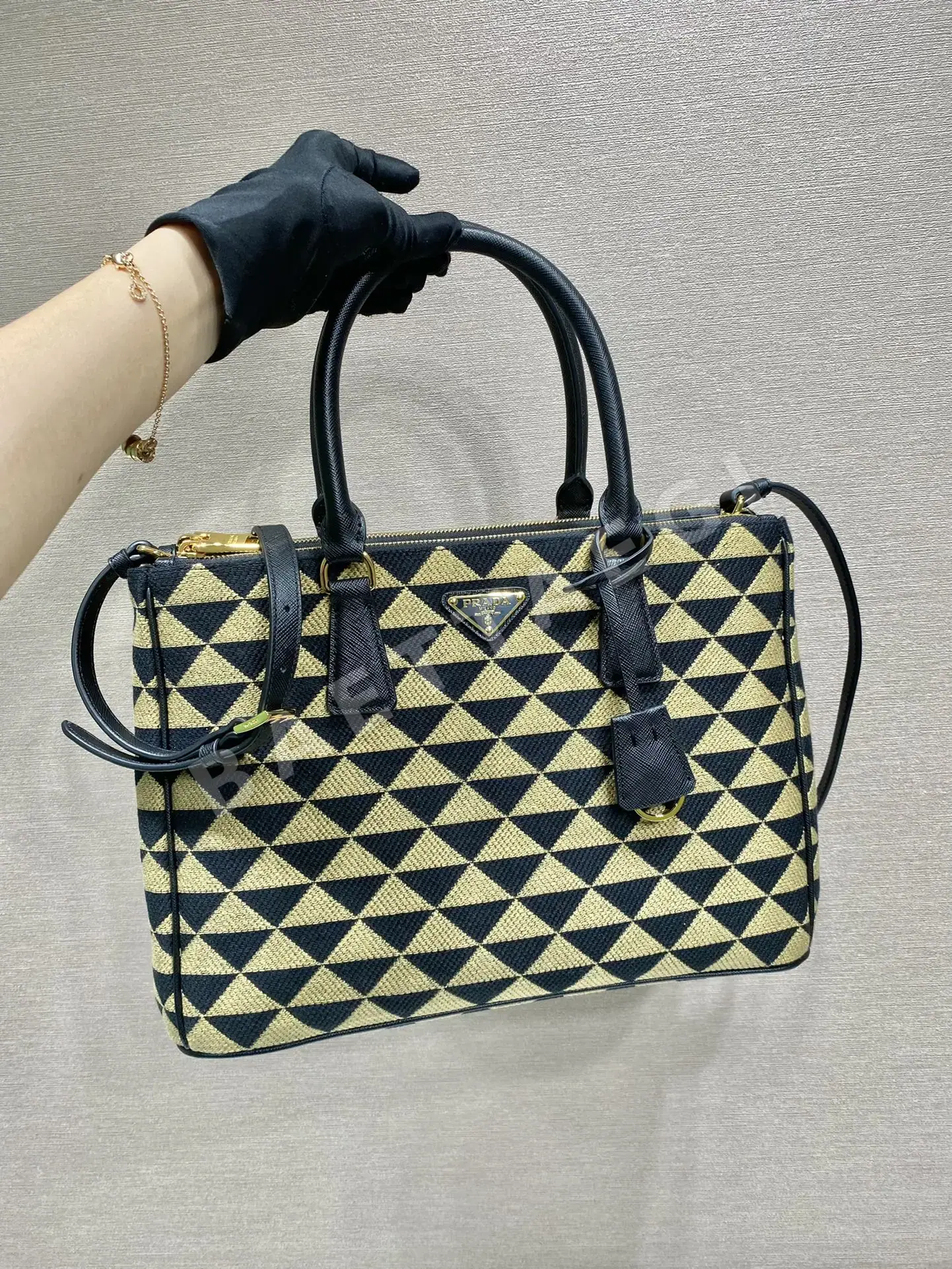 프라다 33 cm 가방 188930