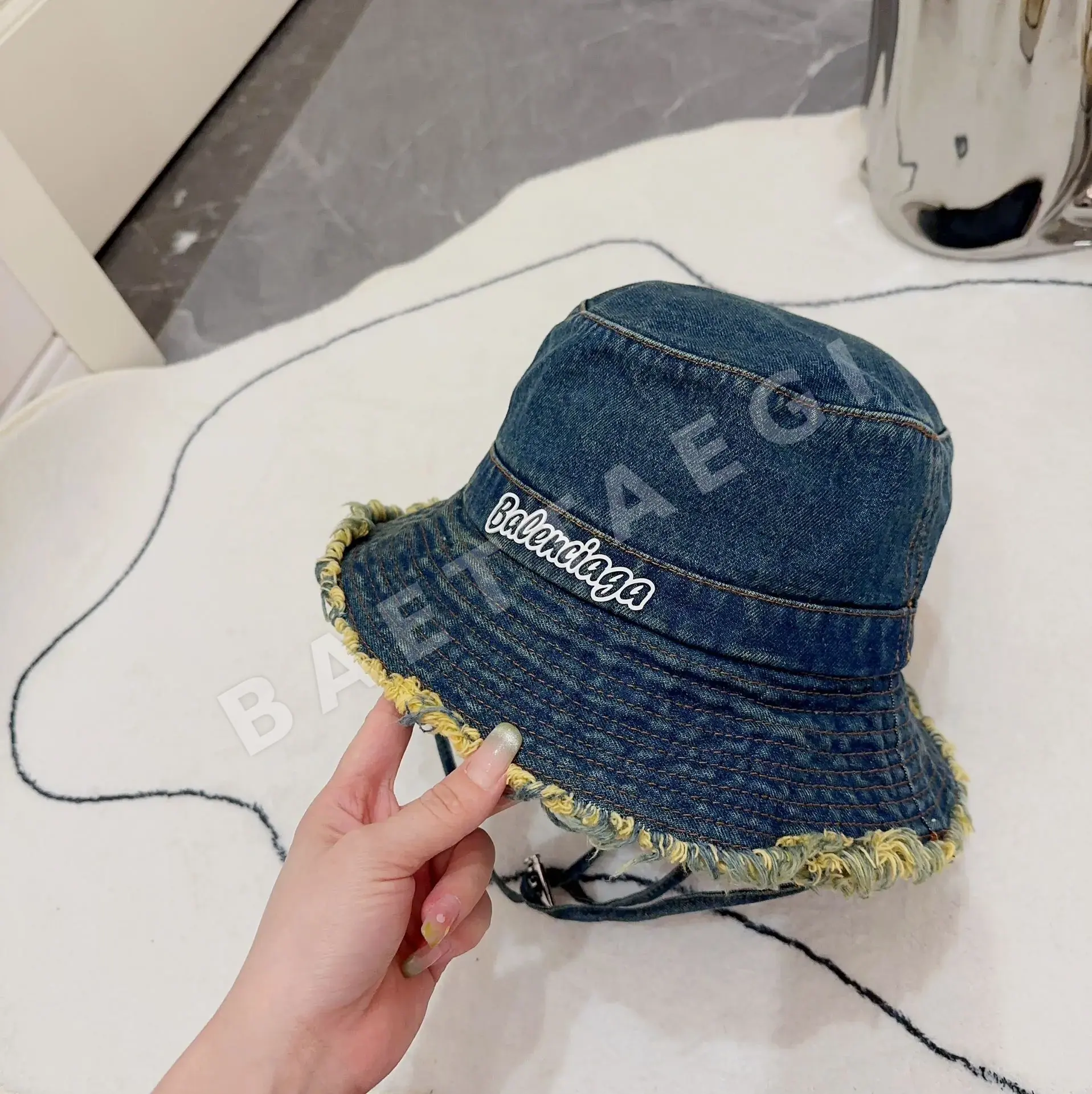 발렌시아가 빈티지 데님 버킷햇 모자 상세 이미지 9