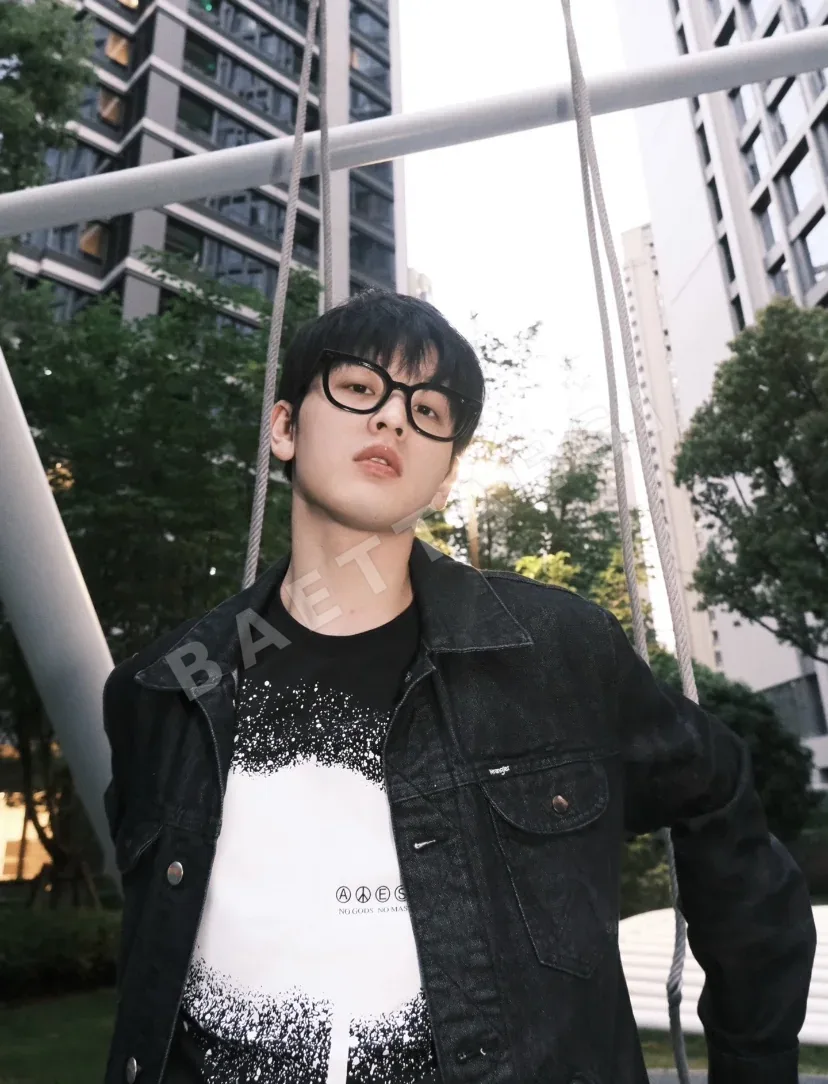 슈프림 코마 코튼 이중사 남성 반팔 티셔츠 상세 이미지 4