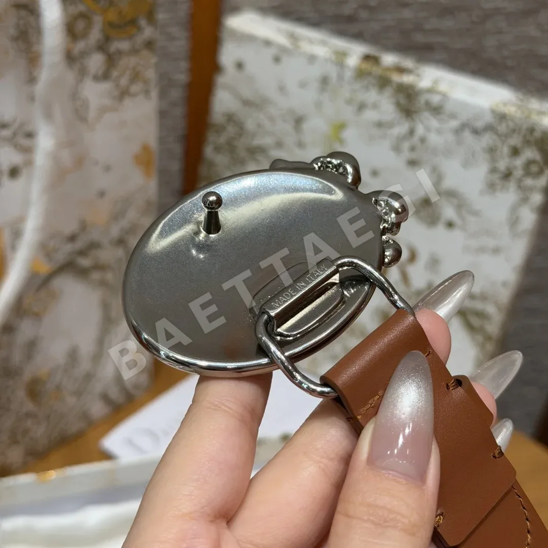 디올 메달리온 스무스 송아지가죽 벨트 상세 이미지 5