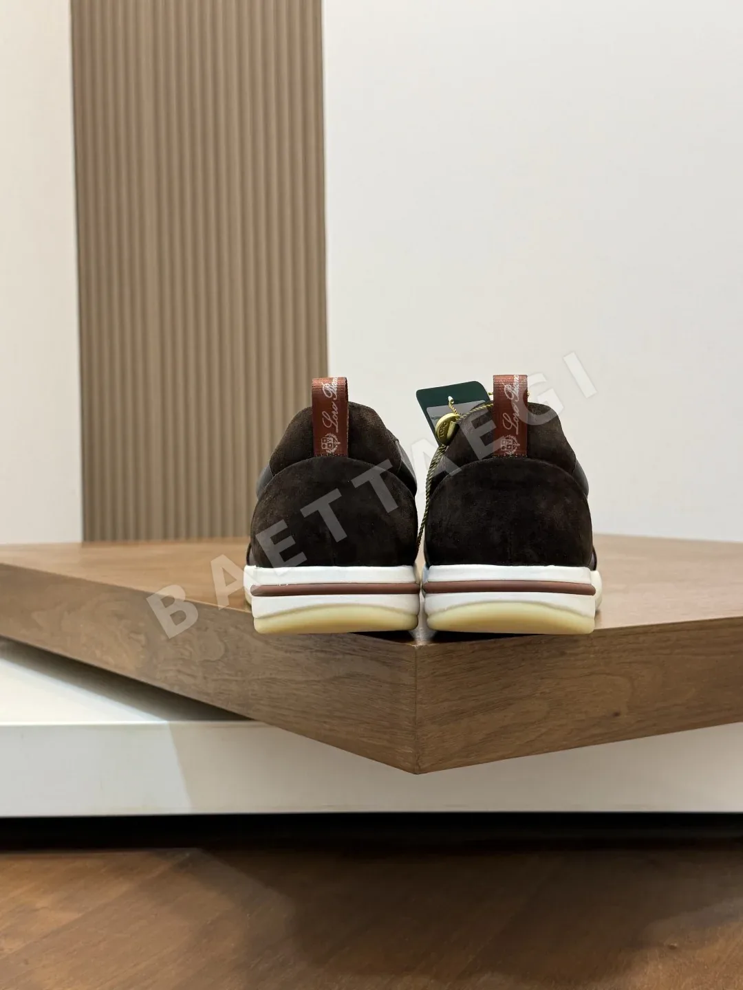 로로피아나 울 혼방 소재 스니커즈 상세 이미지 8