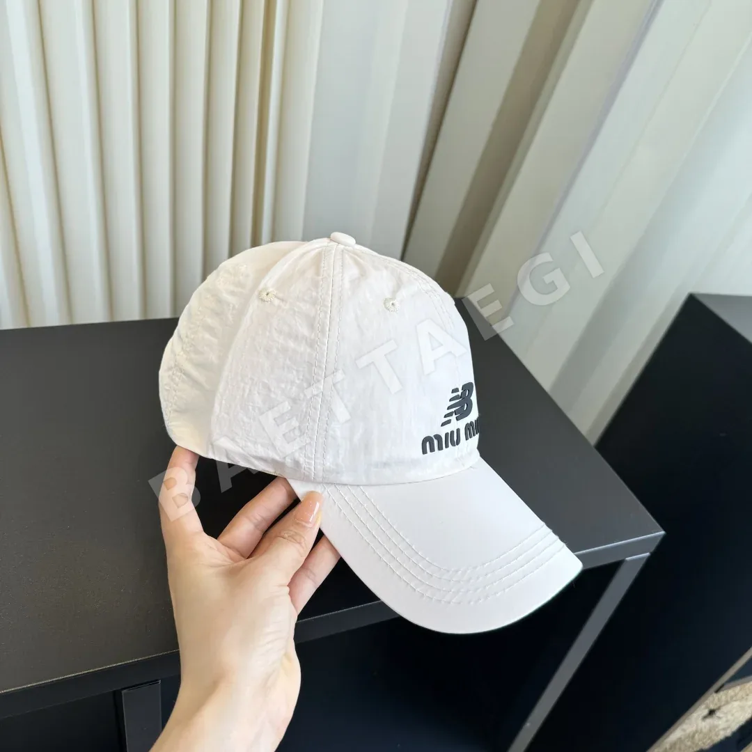 미우미우 오리지널 봄여름 야구모자 상세 이미지 4