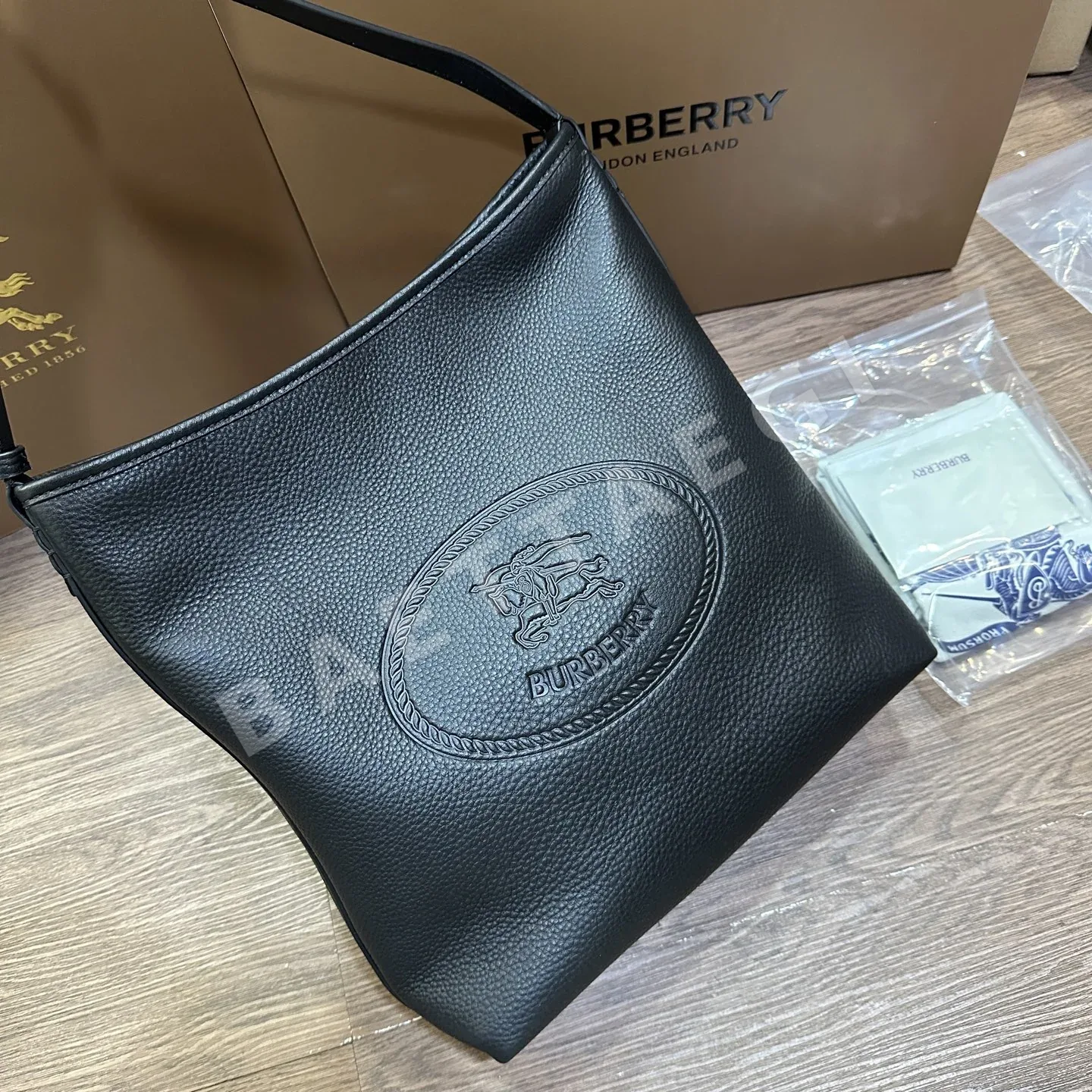 버버리 가방 40330