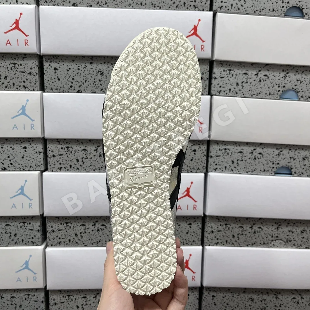 오니츠카타이거 [QC] 멕시코 66 1183B566-020 202296 Onitsuka Tiger Mexico 66 Pure Silver 상세 이미지 6