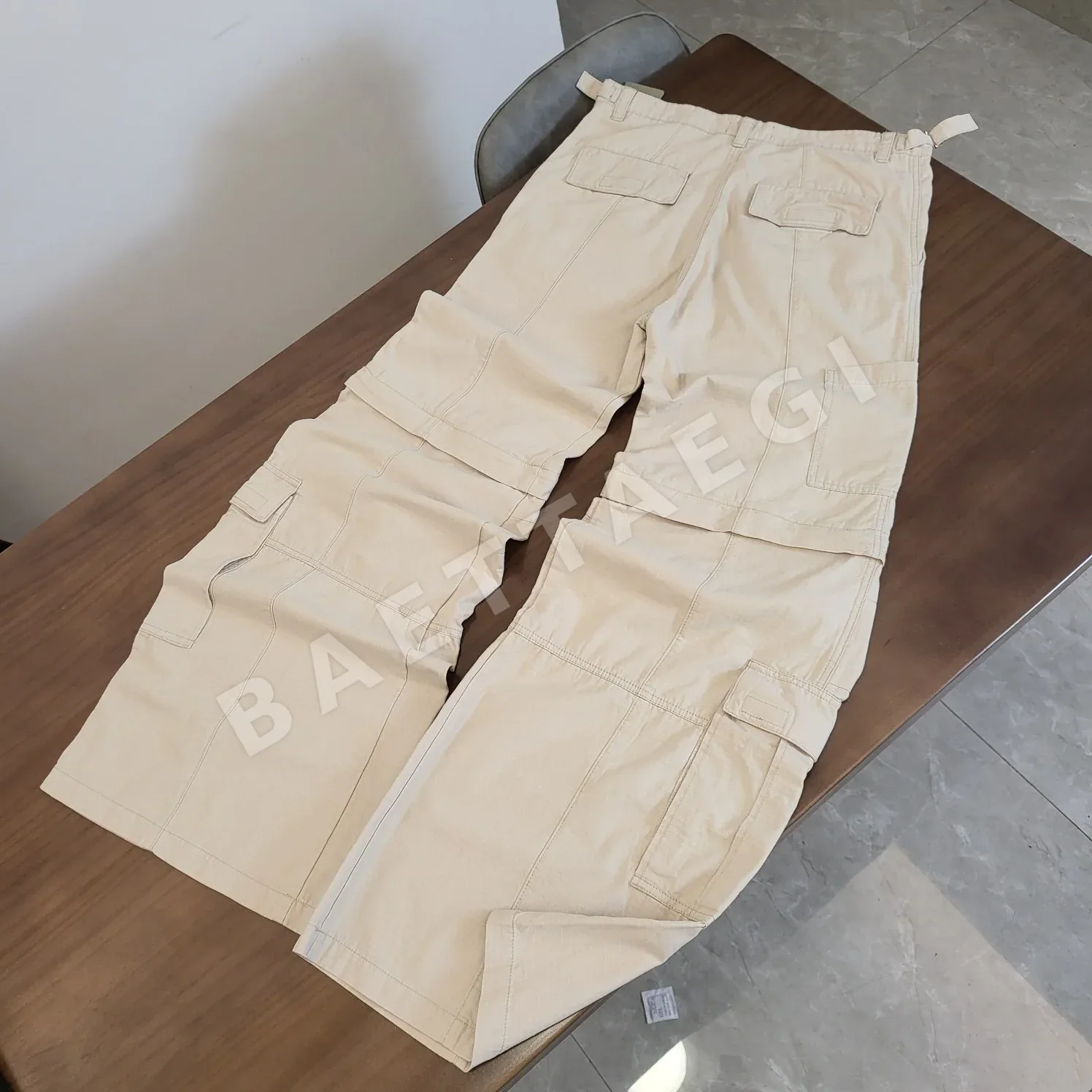 발렌시아가 코튼 집업 지퍼 반바지