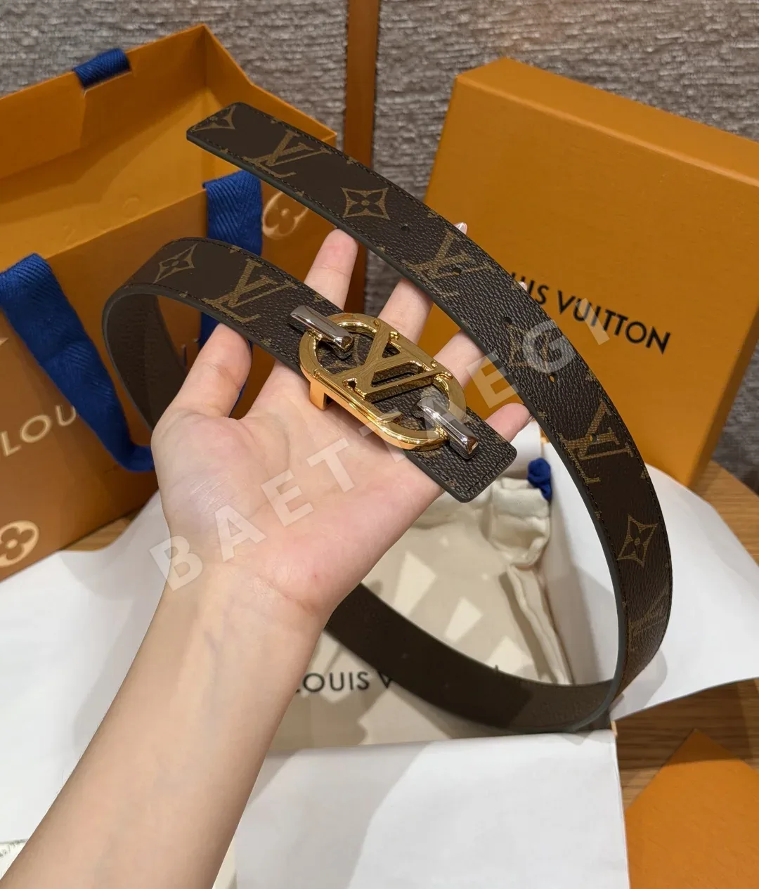 루이비통 이니셜 30mm 양면 벨트 상세 이미지 5