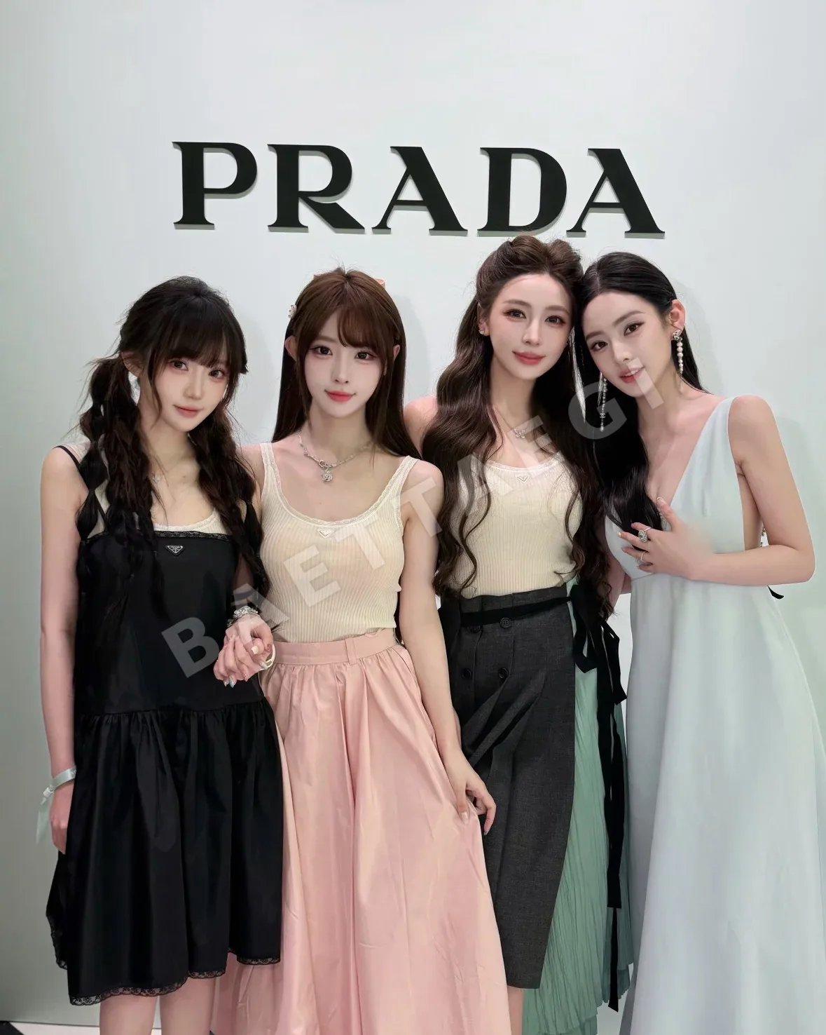 프라다 레이스 트림 나일론 여성 원피스 상세 이미지 9