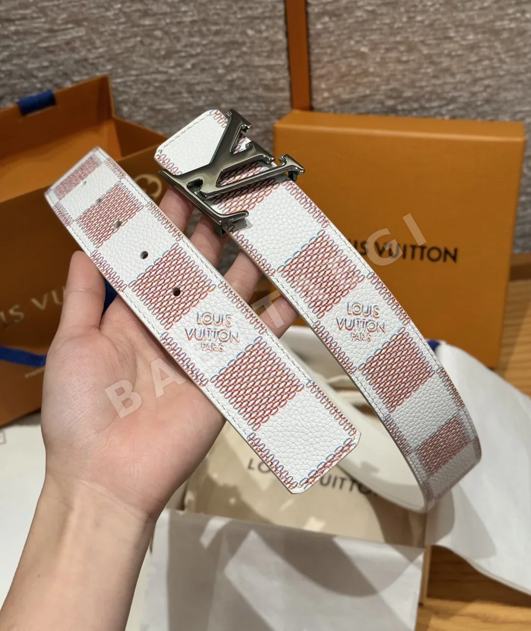 루이비통 JD350-INITIALES 40mm 리버시블 벨트 상세 이미지 5