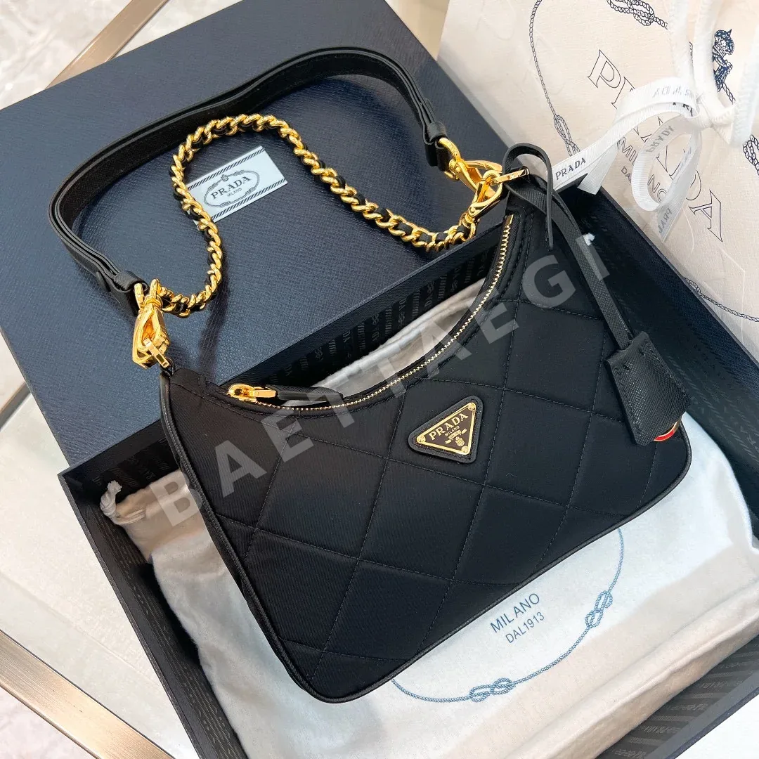 프라다 나일론 스티치 호보 숄더백 204660