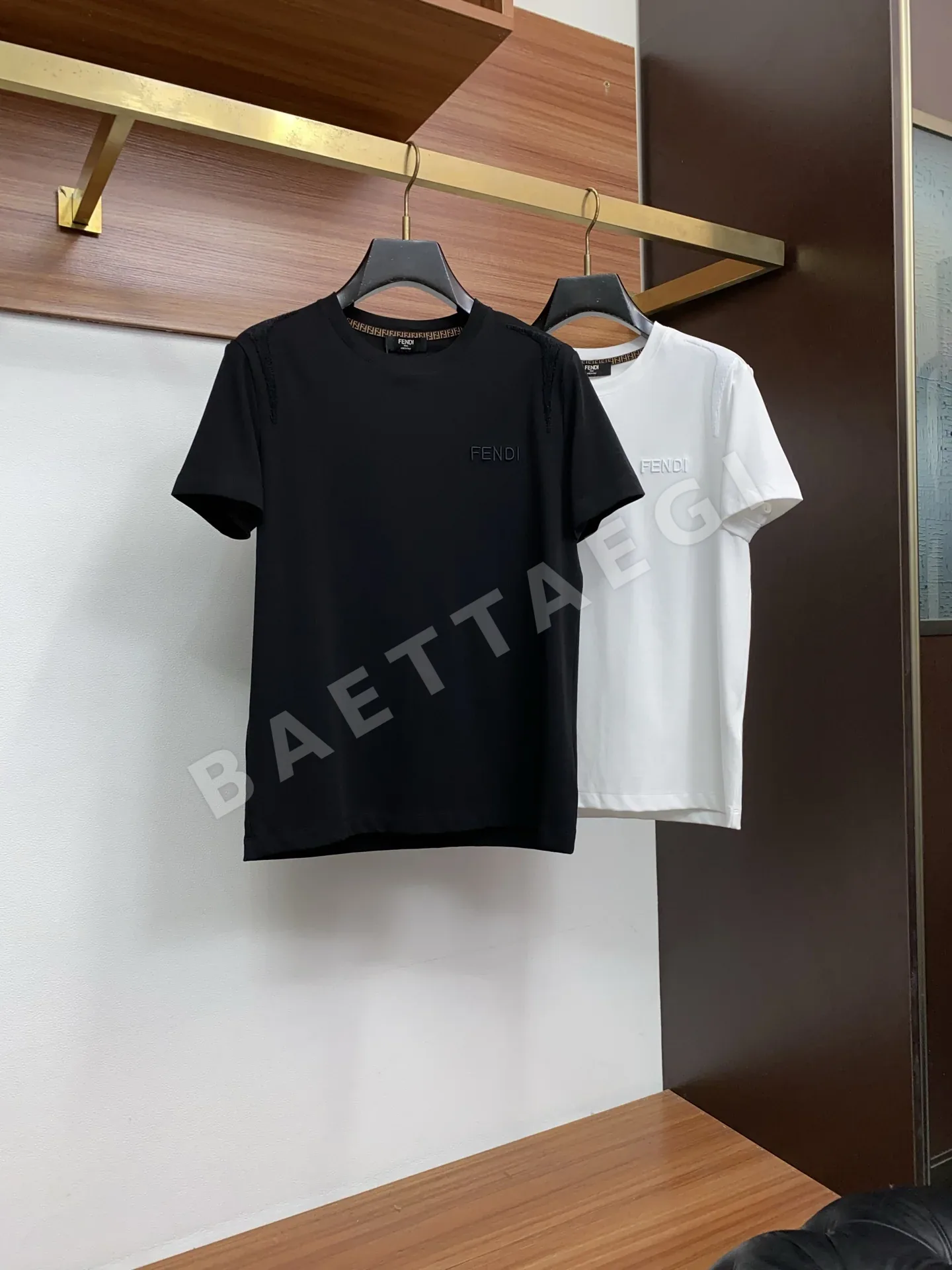 펜디 남성 멜서 가공 반팔 티셔츠 상세 이미지 9