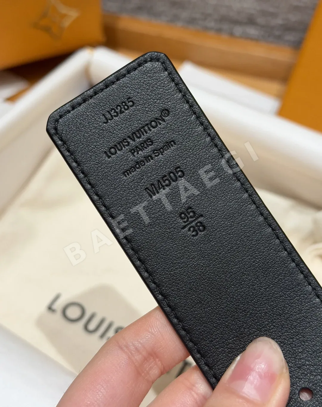 루이비통 JD350-SHADOW 40mm 리버시블 벨트 상세 이미지 9