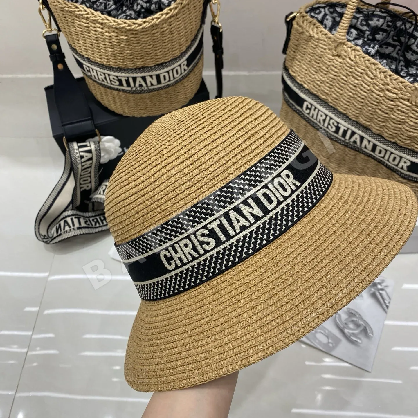 디올 스트로우 버킷 모자 상세 이미지 5