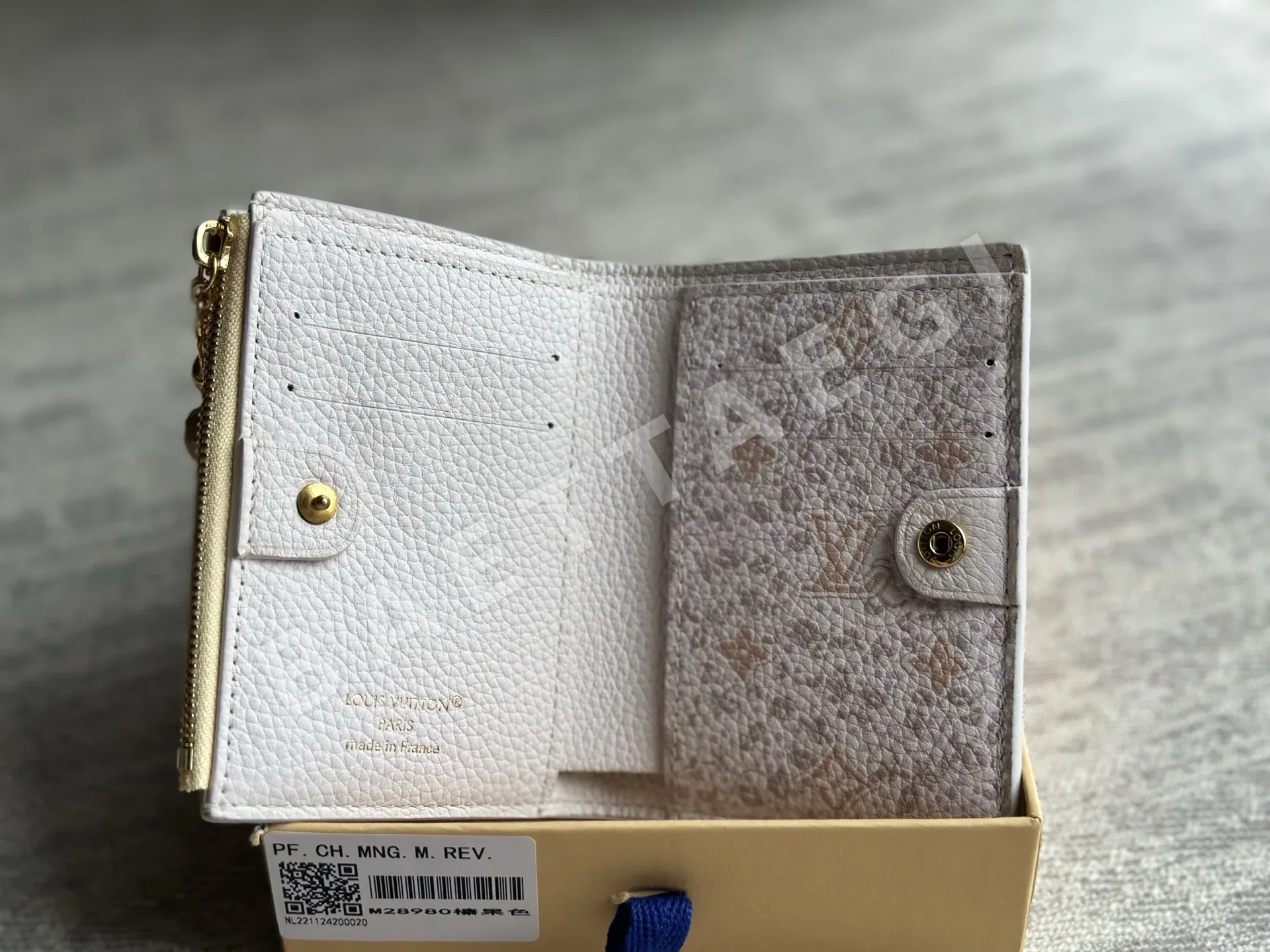 루이비통 포트폴리오 리사 모노그램 앙프롱 가죽 지갑 상세 이미지 7