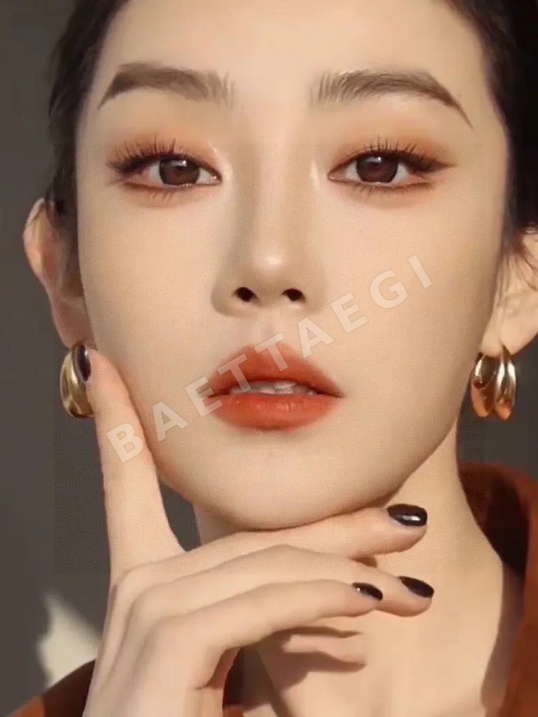 생로랑 황동 소재 귀걸이 상세 이미지 2