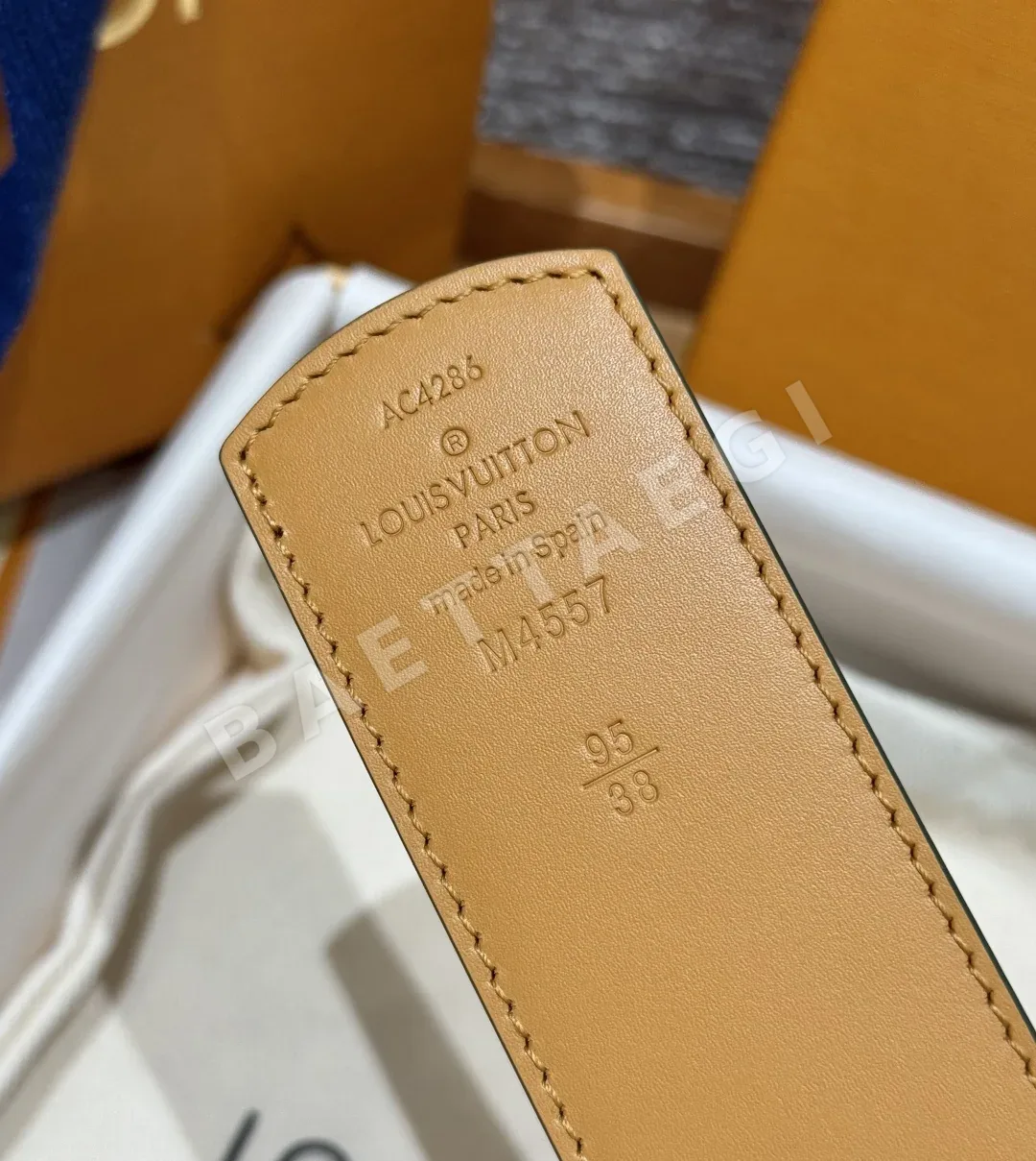 루이비통 디멘션 모노그램 헤리티지 40mm 리버시블 벨트 상세 이미지 9