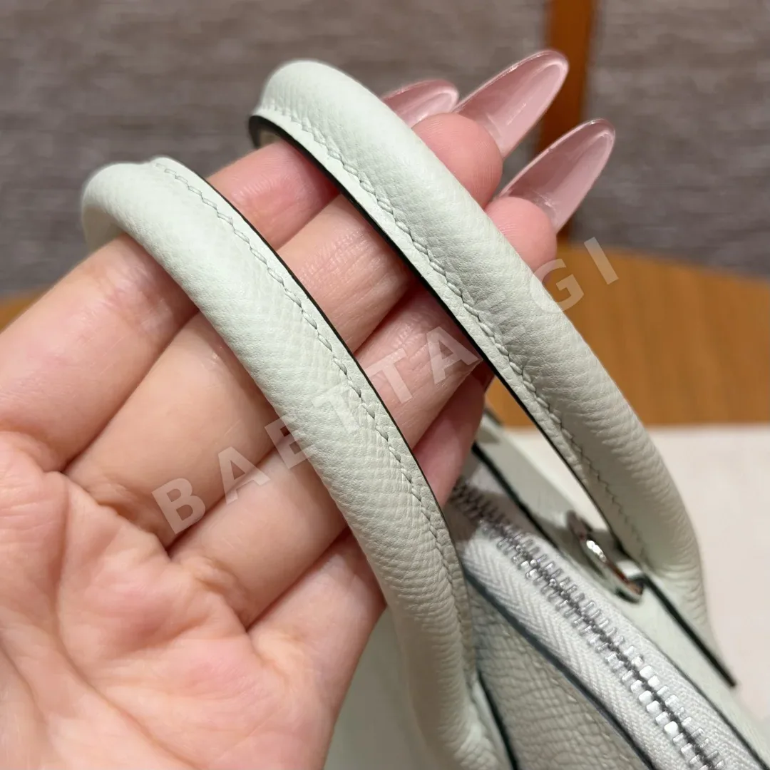 에르메스 볼리드 바퀴 가방 상세 이미지 9