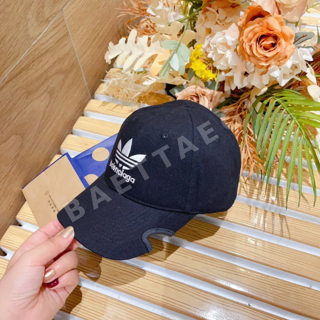 발렌시아가 자수 로고 코튼 베이스볼 캡 상세 이미지 3