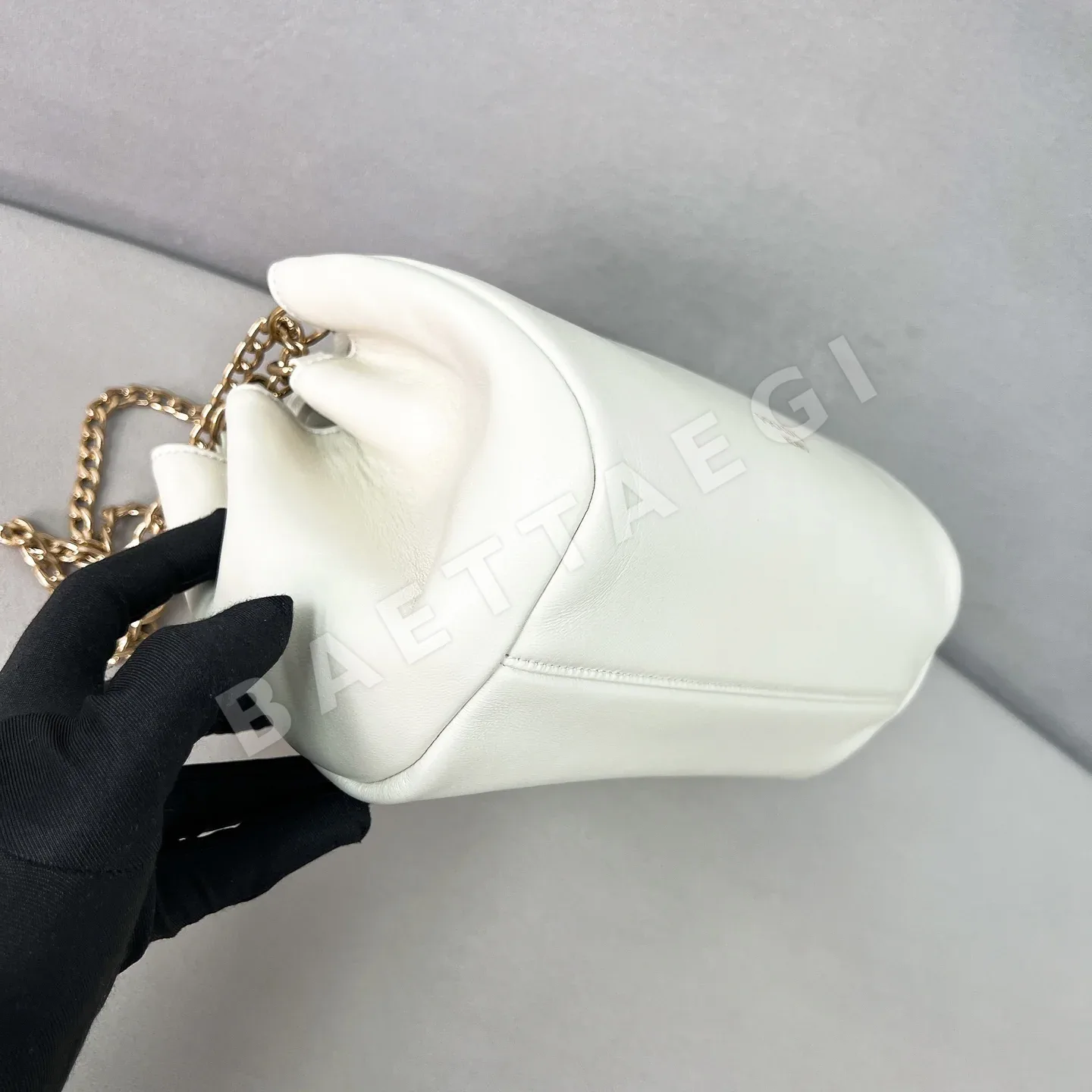프라다 톰울트 양가죽 체인 핸드백 1BD395 상세 이미지 7
