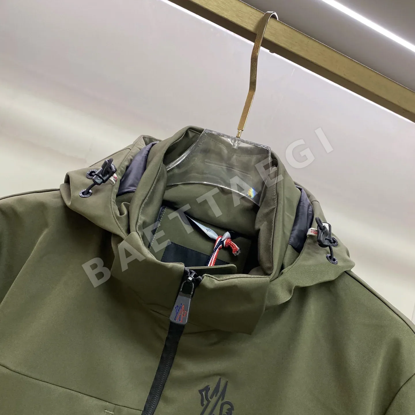 몽클레르 그레노블 구스다운 패딩 자켓 상세 이미지 4