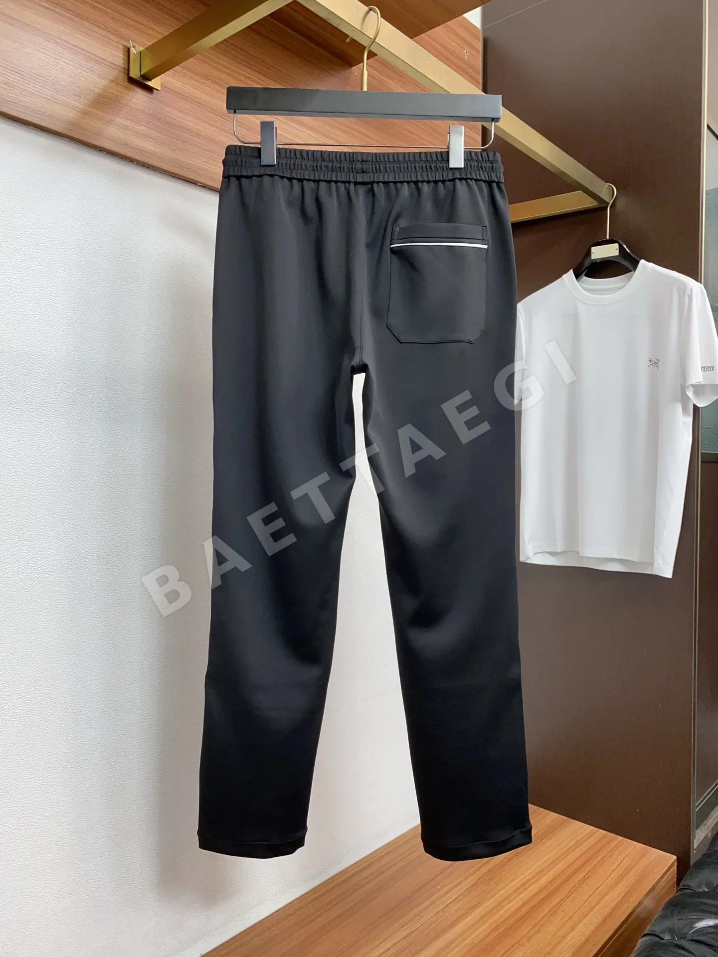 루이비통 워싱 디스트레스드 일본산 데님 남성 바지 상세 이미지 8