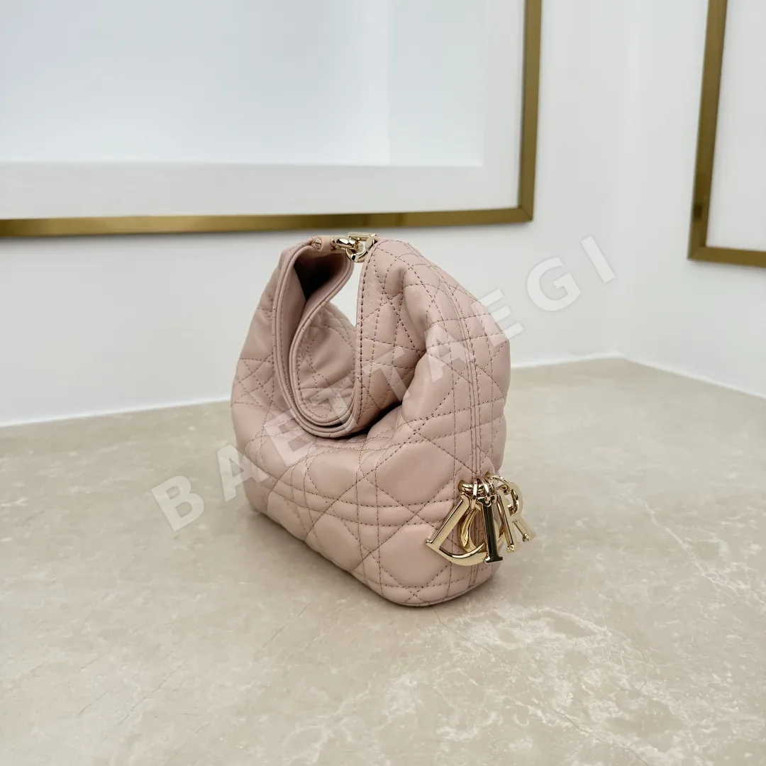 디올 뚜주흐 호보 미니 버킷 가방 상세 이미지 2