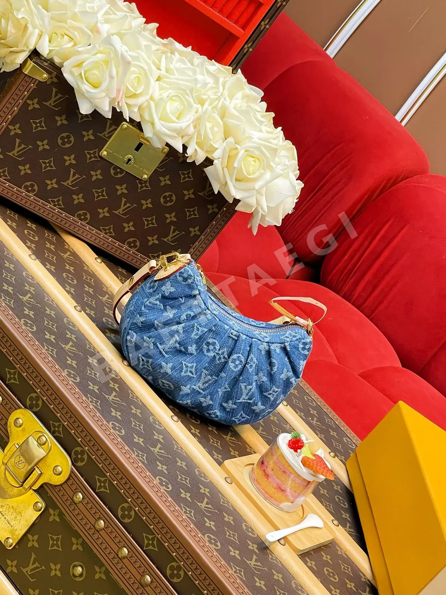 루이비통 포쉐트 발레 모노그램 데님 핸드백 M13571