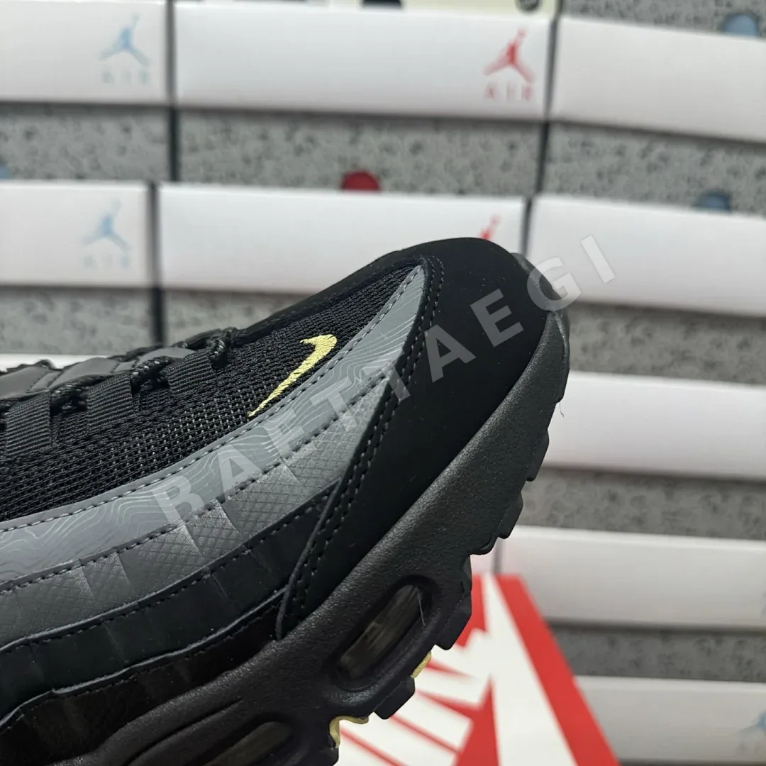 나이키 [XY] 에어 맥스 95 OG IB7682-002 201331 Nike Air Max 95 OG Big Bubble Batman 상세 이미지 10