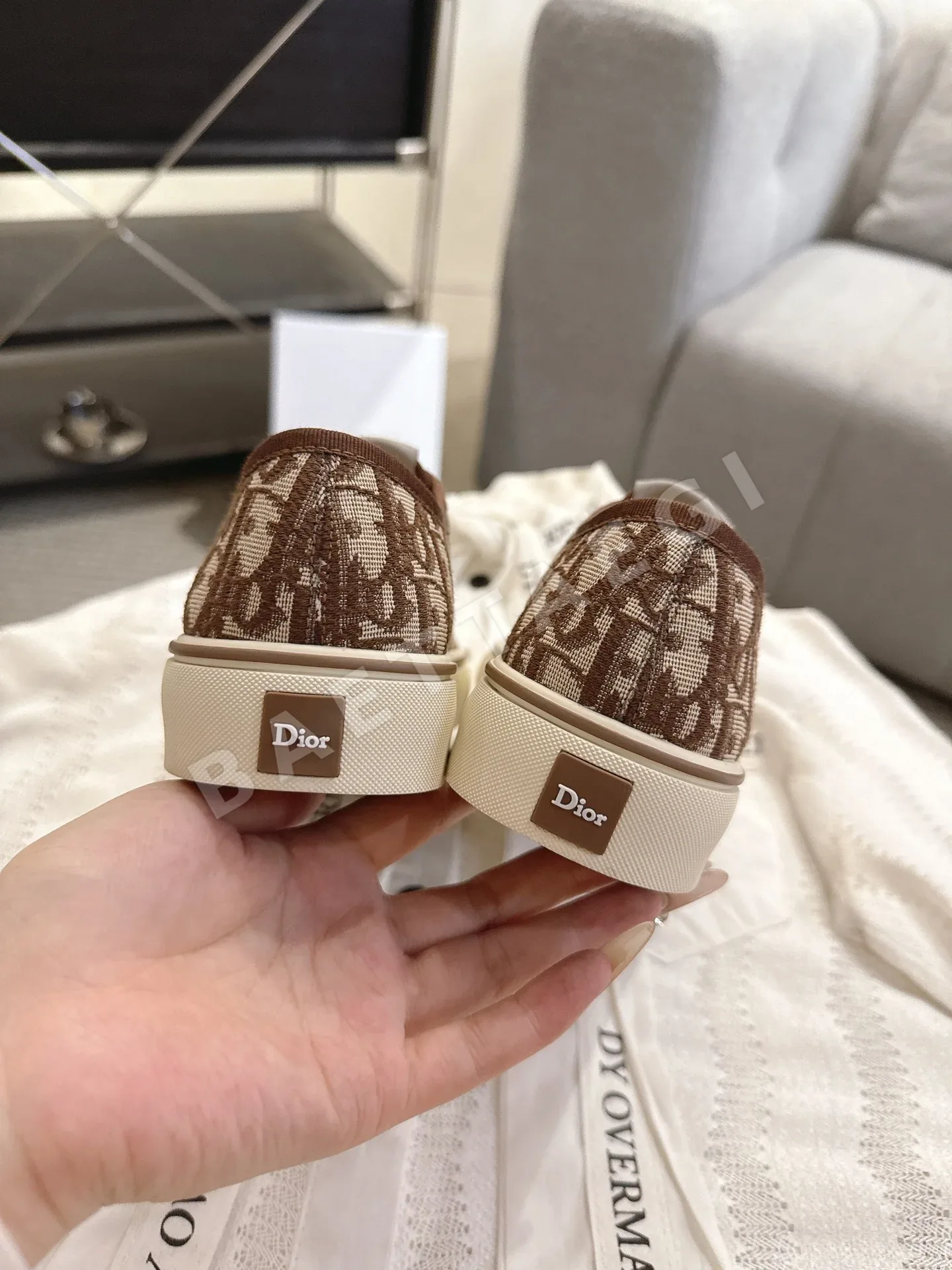 디올 레트로 모노그램 레이스 캔버스 신발 상세 이미지 5