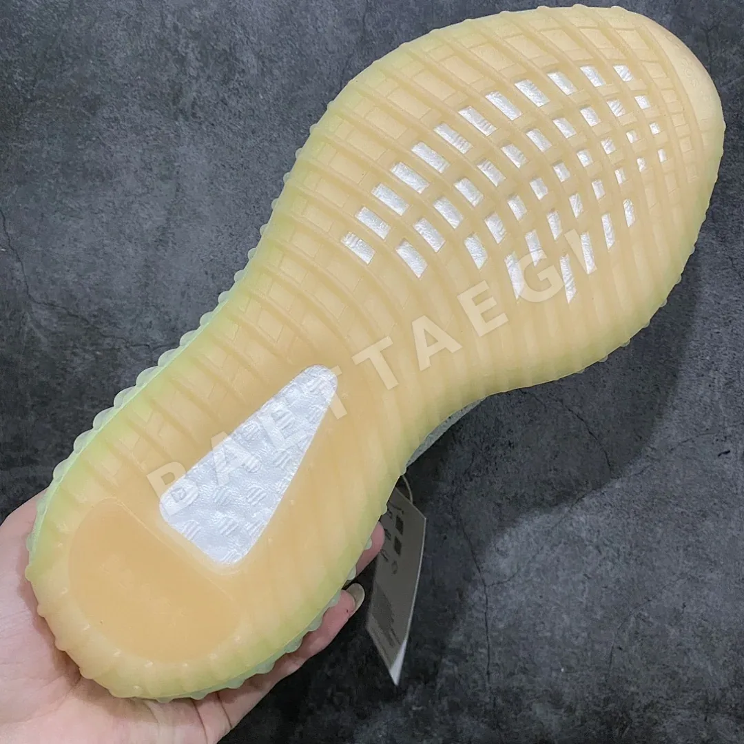 아디다스 이지 350 EG7491 200672 Adidas Yeezy 350 상세 이미지 2