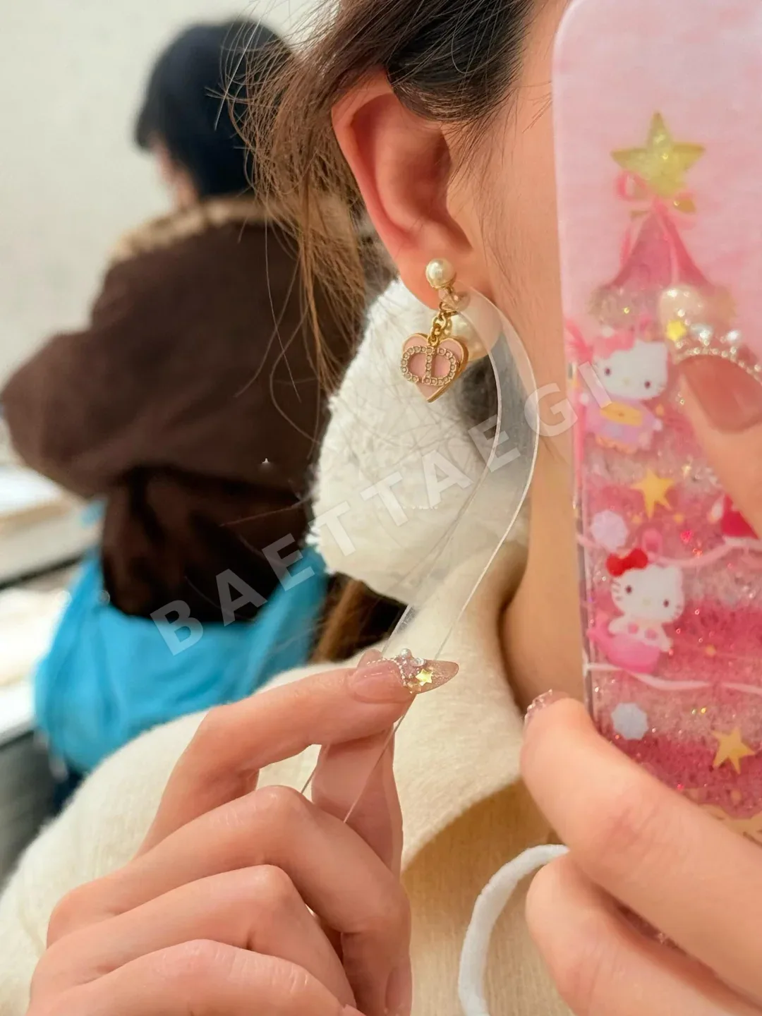 디올 핑크 하트형 진주 귀걸이 상세 이미지 2