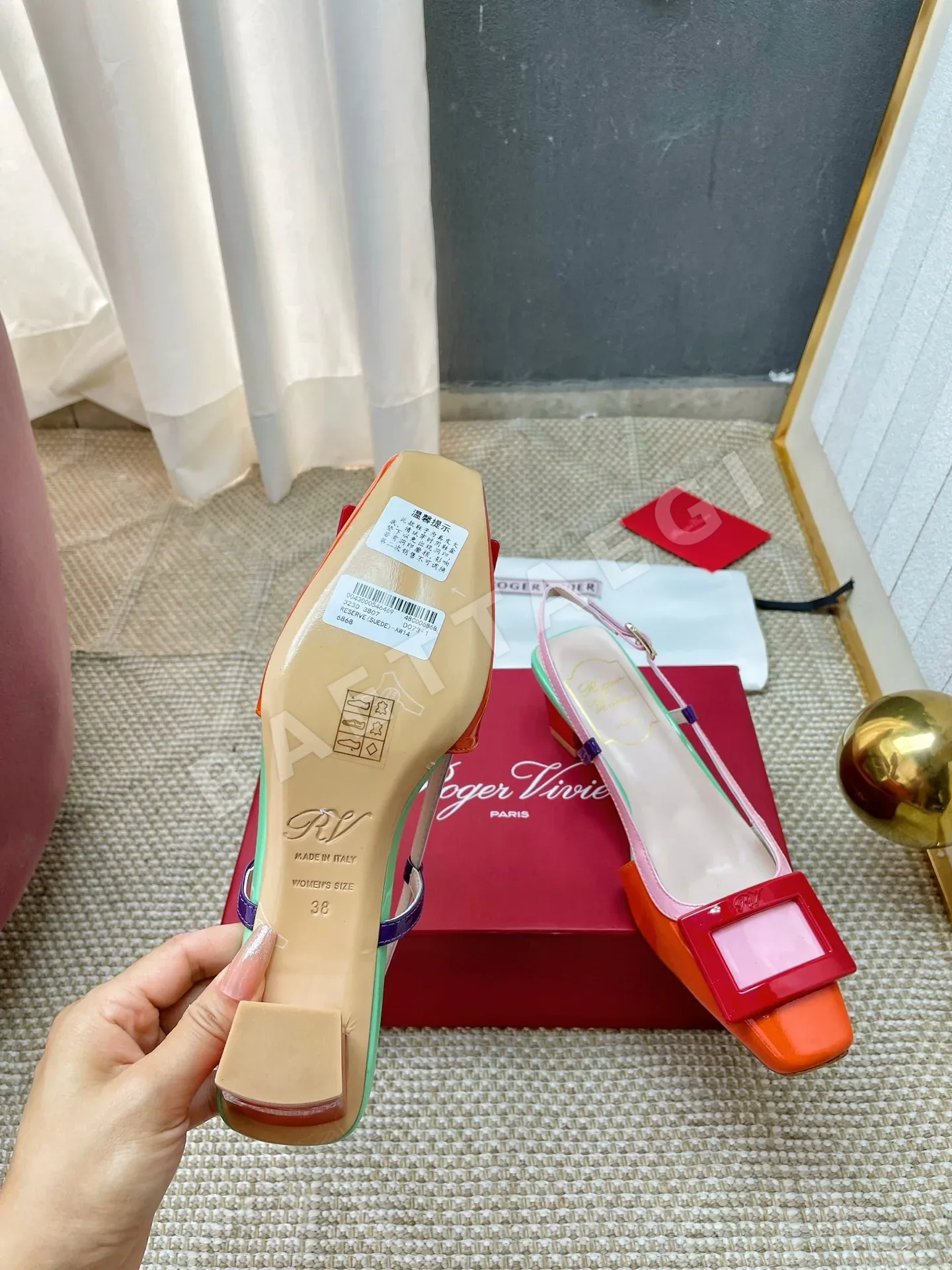 로저비비에 벨 비비에 버클 청키힐 여성 신발 상세 이미지 9