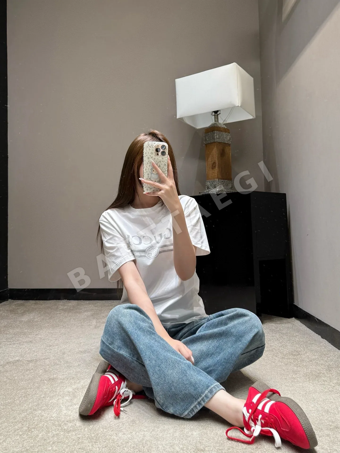구찌 레터 프린트 크루넥 반팔 티셔츠 상세 이미지 7