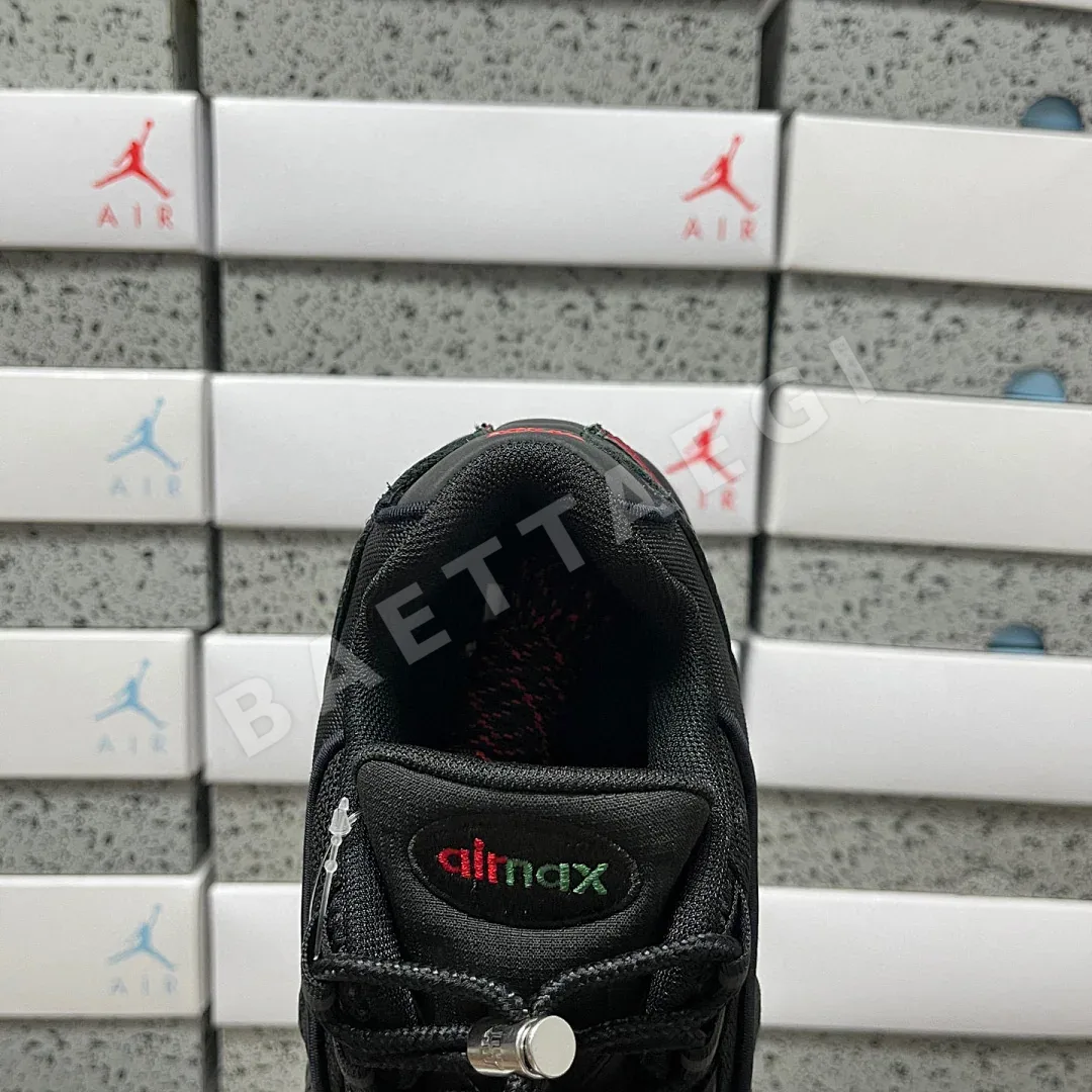 나이키 [KZ2.0] 에어 맥스 95 SP IB4453-001 201159 Nike Air Max 95 SP Undefeated Black 상세 이미지 7