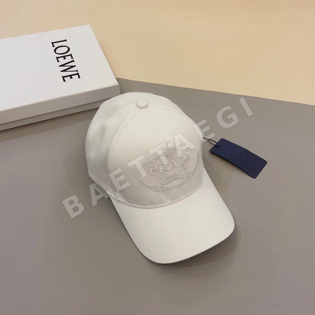 프라다 3D 자수 로고 야구모자 84745