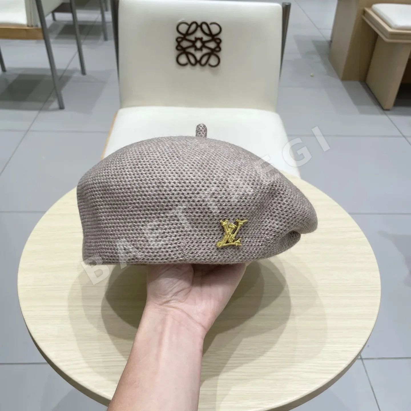 루이비통 무지 린넨 베레모 모자 상세 이미지 7