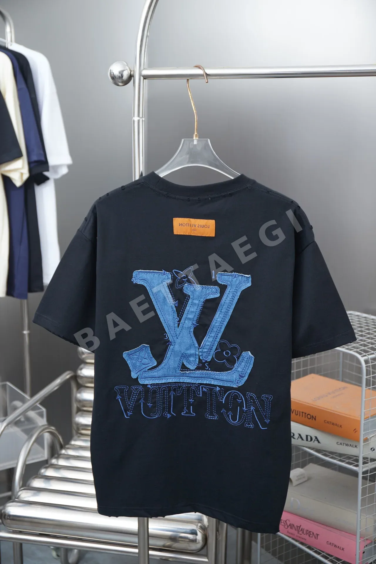 루이비통 남여공용 반팔 상세 이미지 2