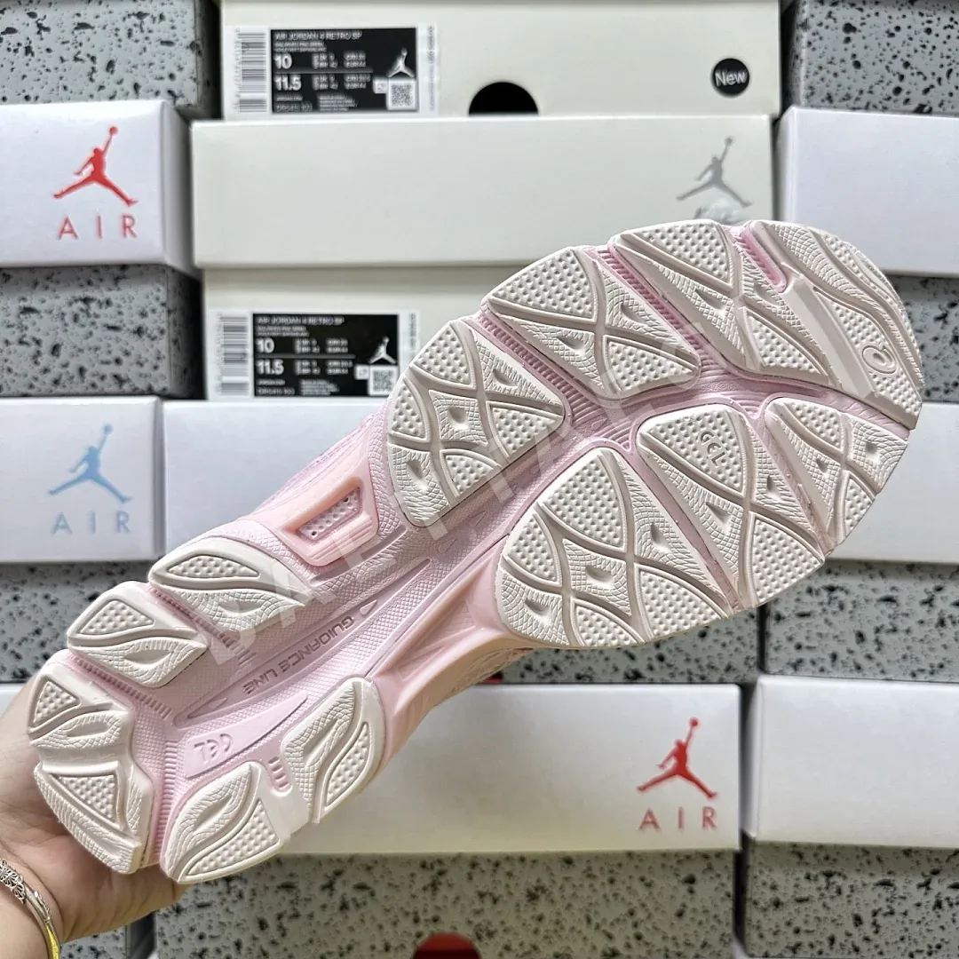 아식스 [WZ] 젤 NYC 1203A571-100 200392 Asics Gel-NYC Kicki Yang Zhang Pink Cream 상세 이미지 4
