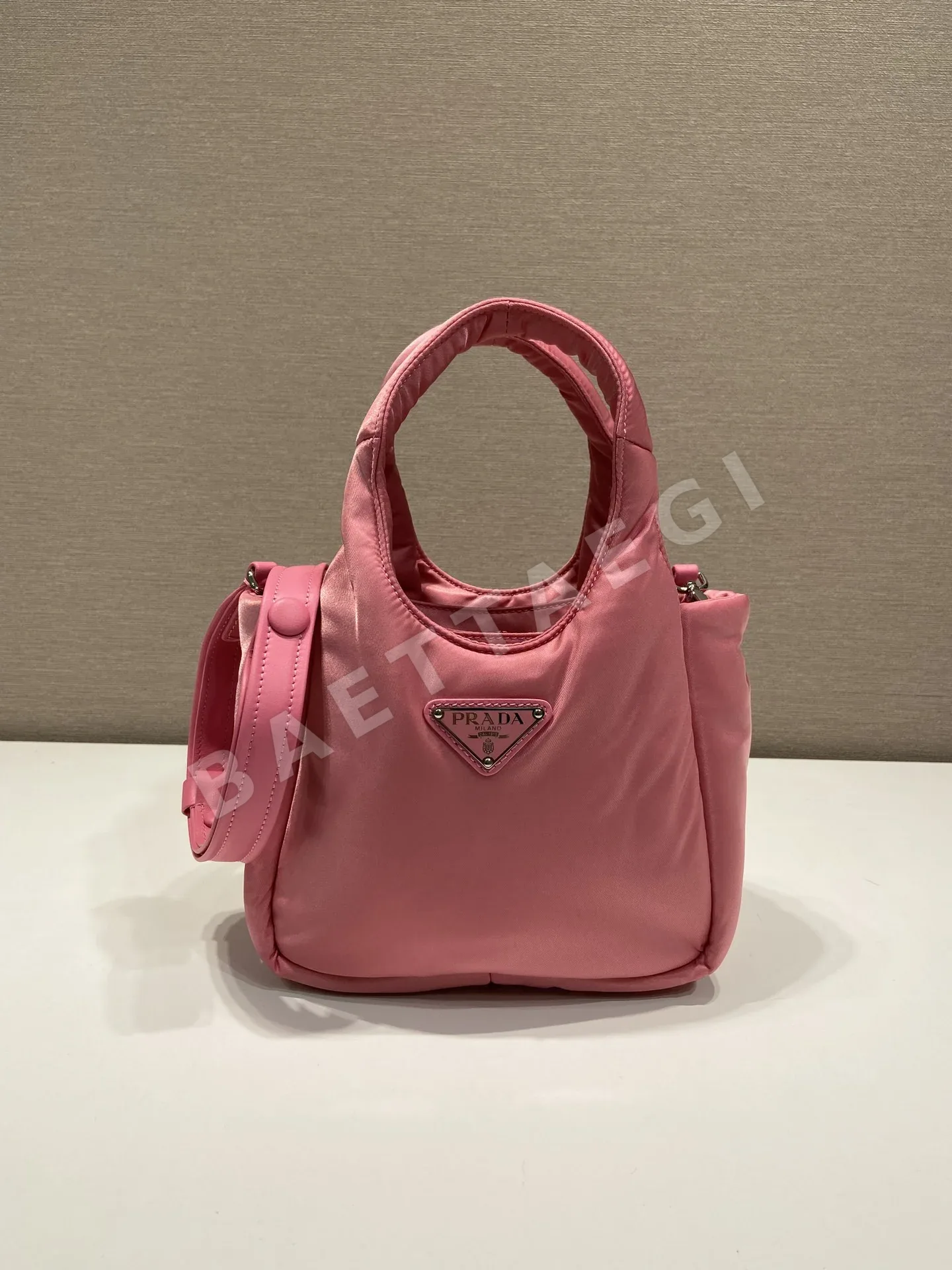 프라다 나일론 미니 토트백 1BA359 67516