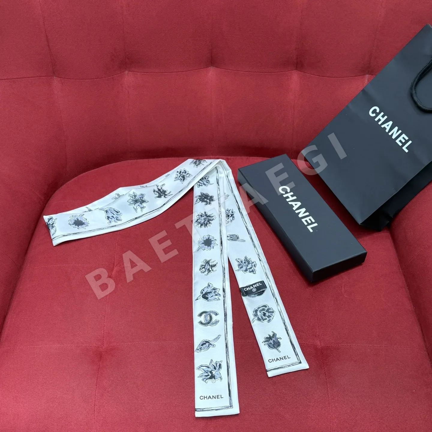 샤넬 플라워 더블 C 로고 실크 스카프 상세 이미지 2