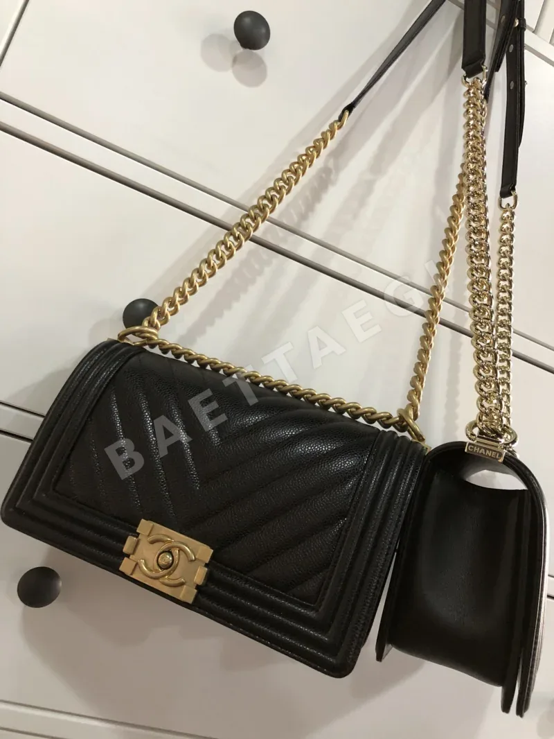 샤넬 LB 빅 V 램스킨 골드 버클 가방 34925