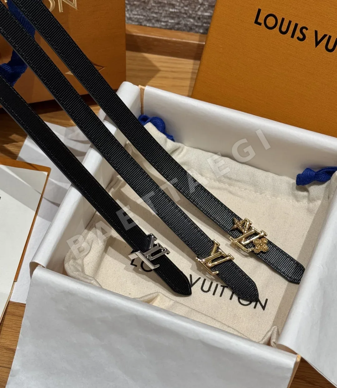 루이비통 차트 미니스트라스 15mm 리버시블 벨트 상세 이미지 3