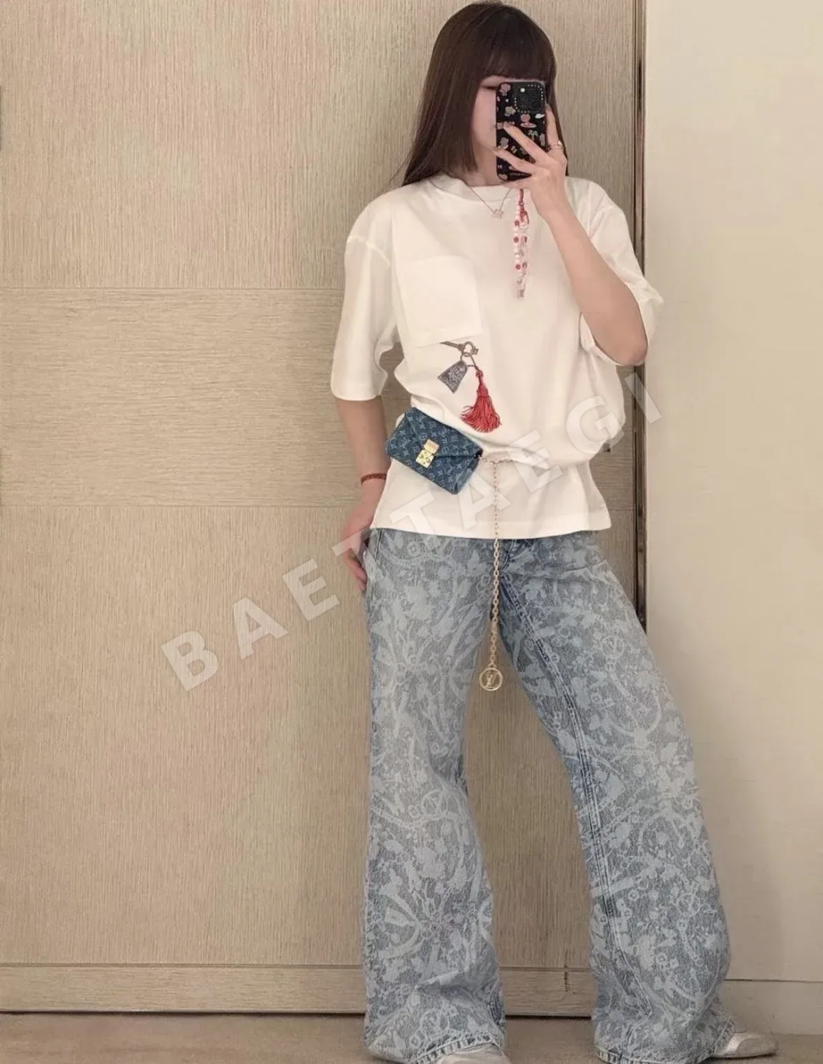 루이비통 프린트 데님 코튼 반팔 티셔츠 상세 이미지 3