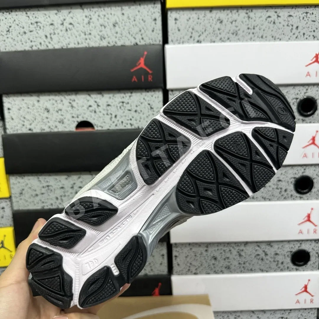 아식스 [WZ] 젤 NYC 1201A789-001 200385 Asics Gel-NYC Black Clay Grey 상세 이미지 8