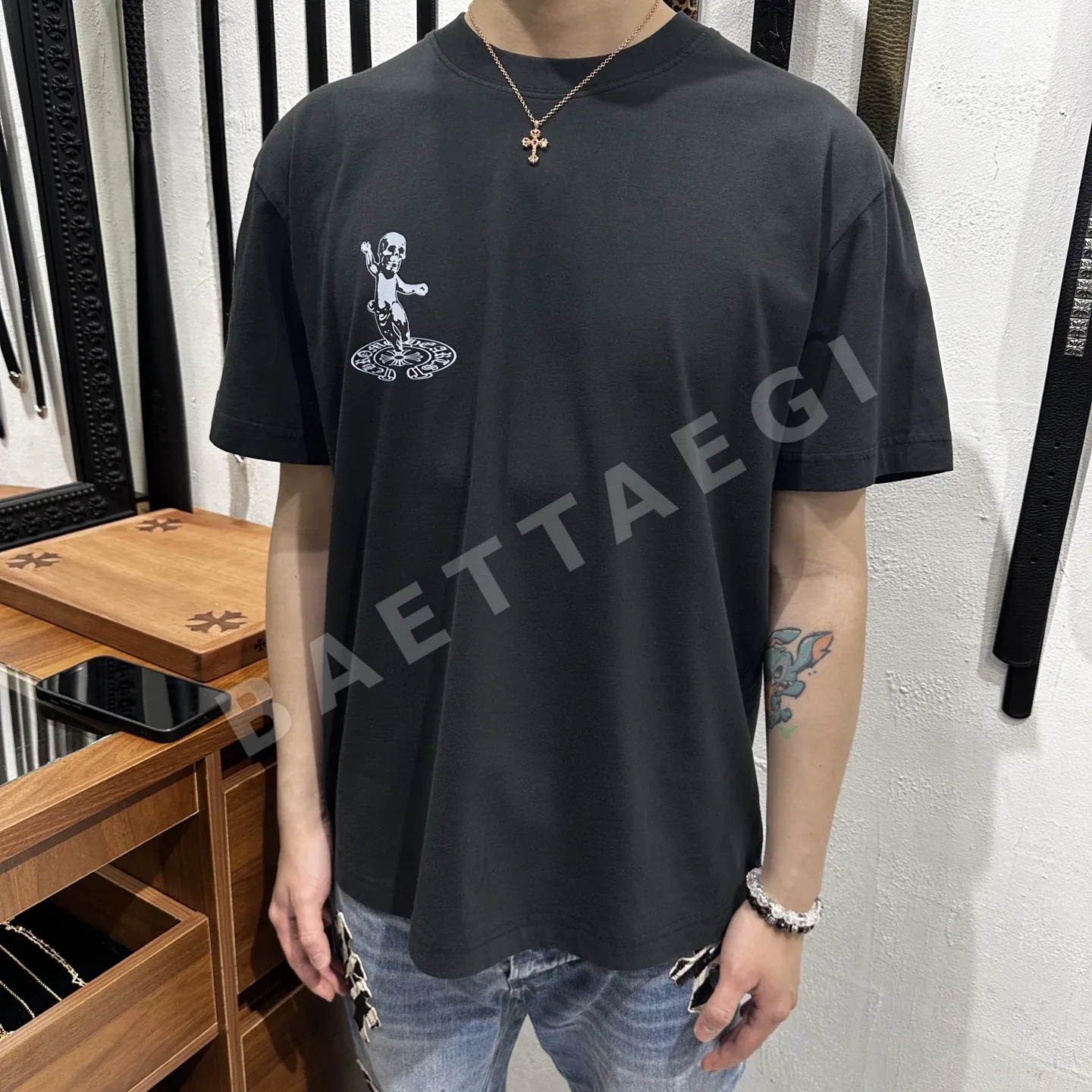 크롬하츠 남성 블랙 화이트 반팔 티셔츠 상세 이미지 7