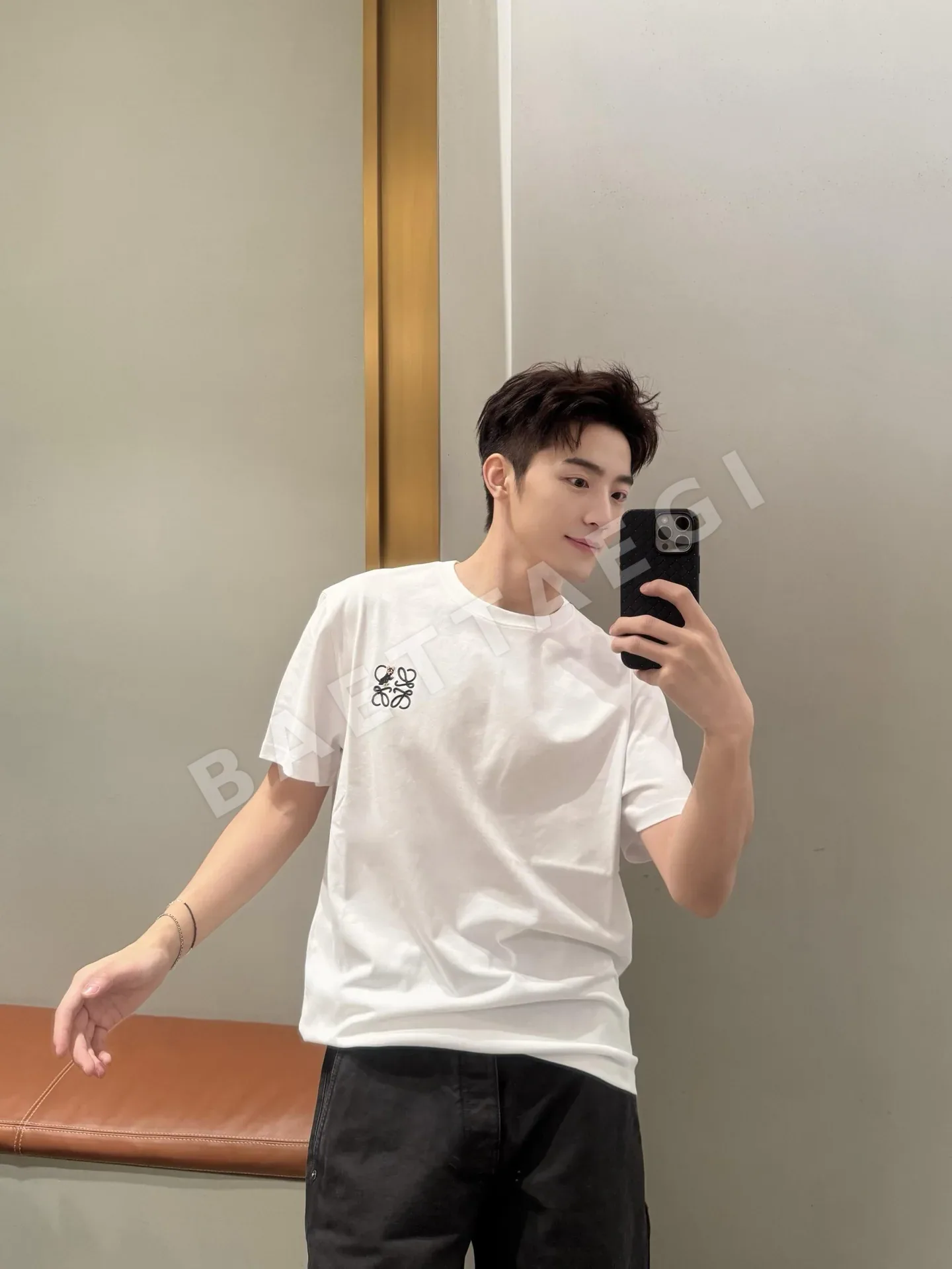 로에베 고양이 자수 반팔 티셔츠 상세 이미지 7
