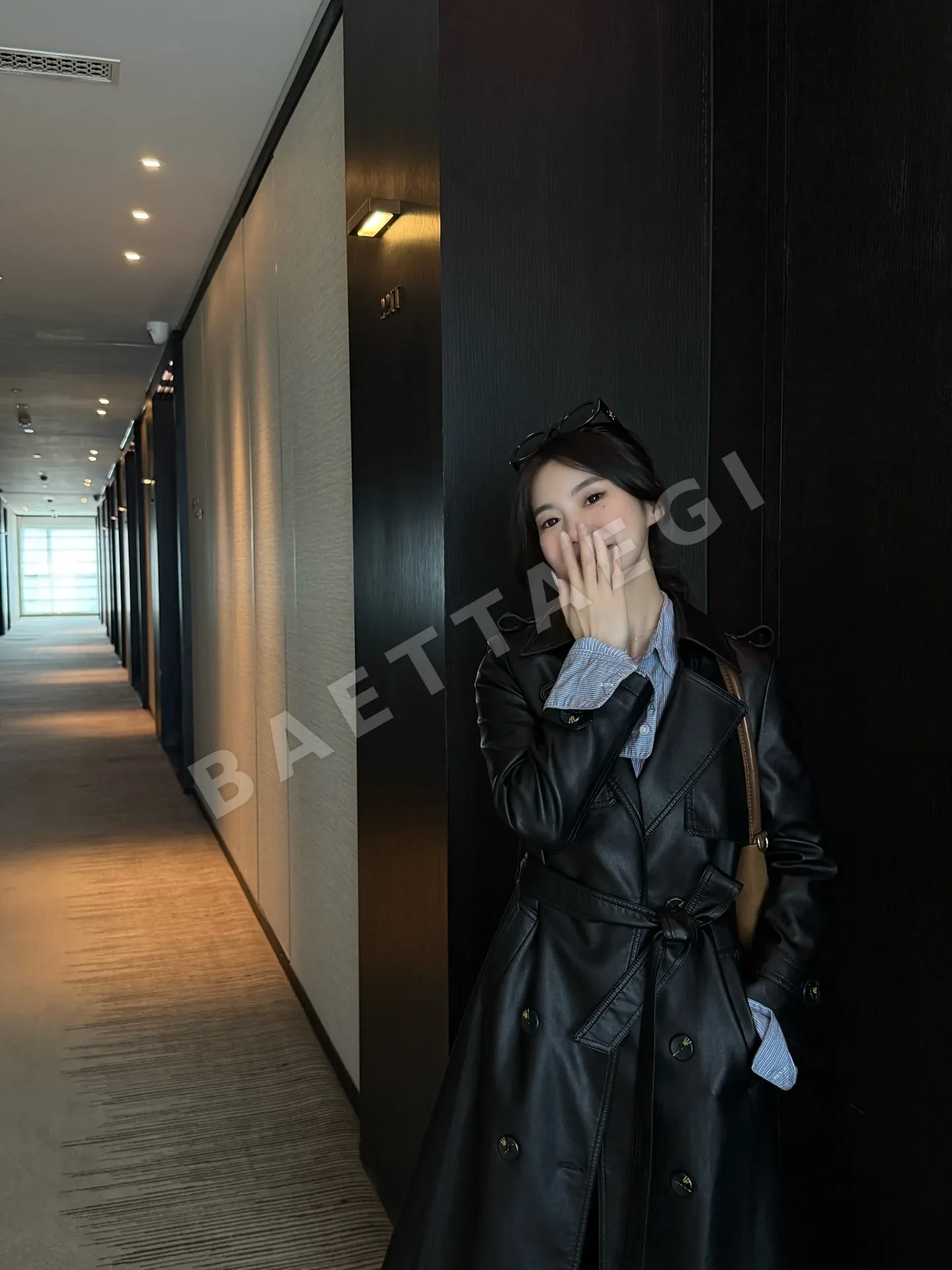 버버리 켄징턴 가죽 자켓 상세 이미지 6